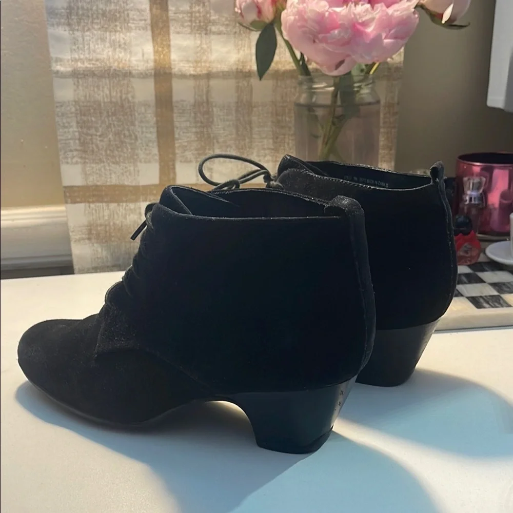 Clarks Black Ankle Suede Boots with Classic Laces - Picture 8 of 16